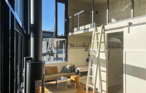 Nes Municipality House | Amazing Home In Oppaker With Lake View