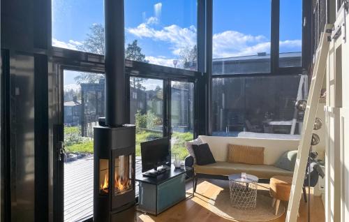 Nes Municipality House | Amazing Home In Oppaker With Lake View