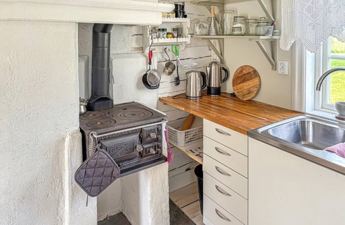 Orebro House | Amazing home in örebro with sauna