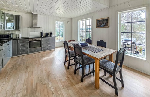Marker House | Amazing home in ørje with WiFi