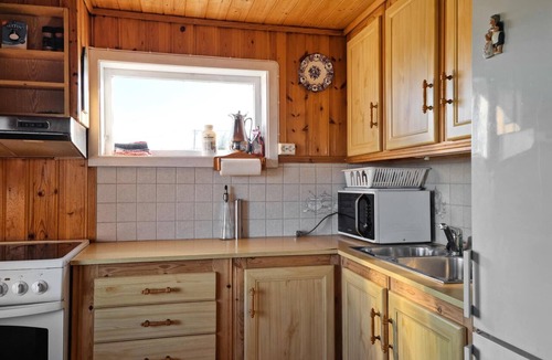 Rennesoy House | Amazing home in Rennesøy with house sea view