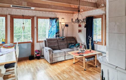 Mullsjo Municipality House | Amazing Home In Sandhem With Sauna