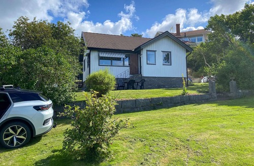 Vastra Frolunda House | Amazing home in Västra Frölunda