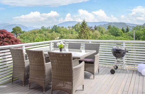 Skanevik House | Amazing home in Skånevik with WiFi
