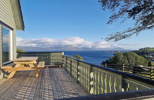 Tansøy House | Amazing home in Tansøy with WiFi