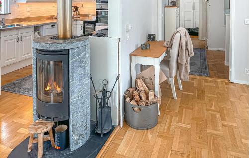 Fagerdala House | Amazing Home In Värmdö With Wifi