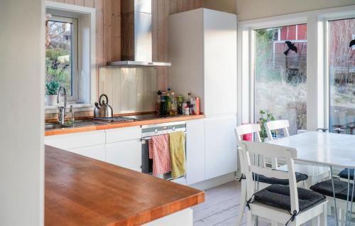 Vato House | Amazing Home In Väto With Sauna