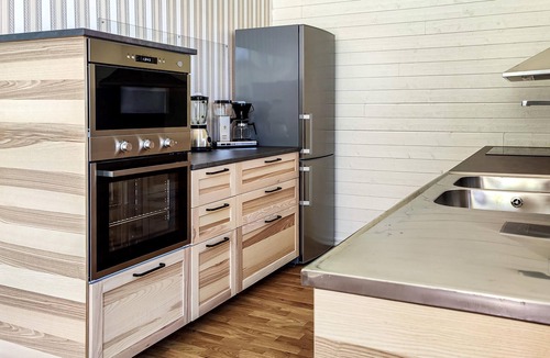 Vanersborg House | Amazing home in Vänersborg with WiFi