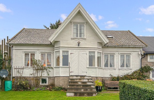 Farsund House | Amazing home in Vanse with house sea view