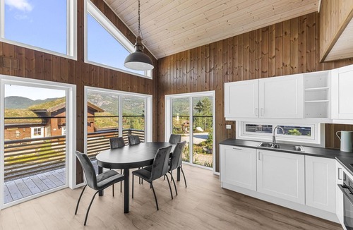 Kviteseid House | Amazing home in Vrådal with WiFi