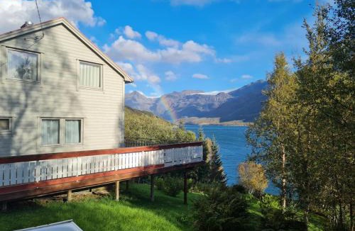 Meloy House | AMO Svartisen Guesthouse