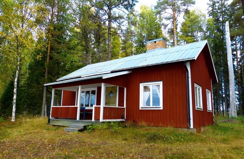 Bispgarden House | an oasis of silence - alone on a peninsula