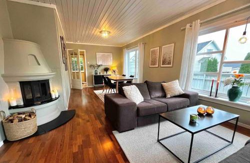 Farsund House | Anchor Point Farsund