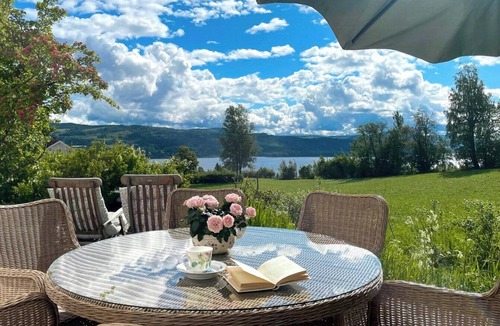 Lillehammer House | Antique house with lake view near Lillehammer
