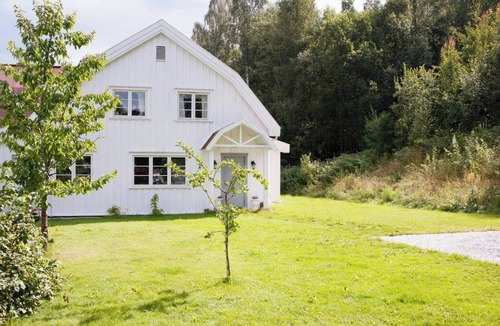 Lillehammer House | Antique house with lake view near Lillehammer