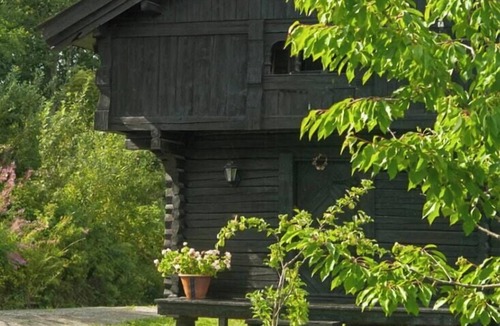Lillehammer House | Antique house with lake view near Lillehammer