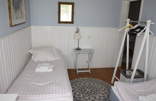 Kristinehamn Apartment | Apartment in a rural location