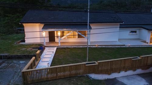 Arna Apartment | Apartment in Bergen-Free parking & Air Conditioning
