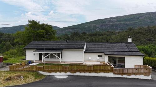 Arna Apartment | Apartment in Bergen-Free parking & Air Conditioning
