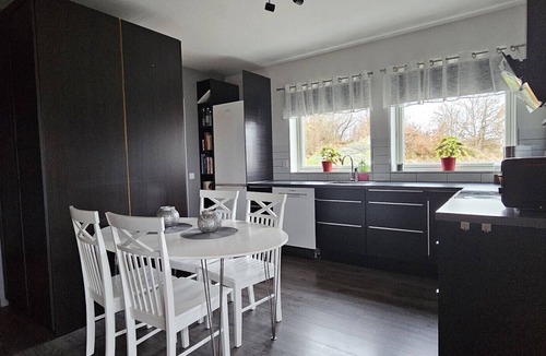 Hoviksnas Apartment | Apartment in Höviksnäs, 300 m from the sea with a view of the Tjörn Bridge | SE09112