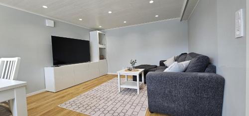 Skaerhamn Apartment | Apartment in Skärhamn within walking distance to the beach SE09138