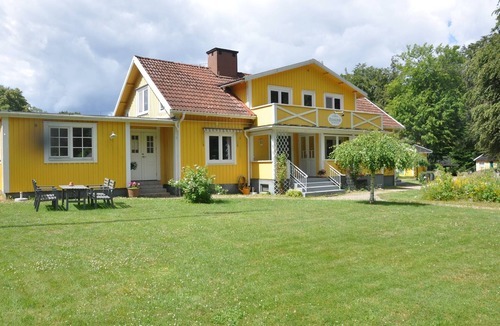 Stenbrohult Apartment | Apartment Linné Hotel & Guest House Björkelund