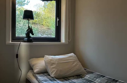 Brakne-Hoby Apartment | Apartment on farm 3 km from the sea