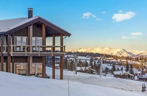 Kamben Apartment | Apartment on Golsfjellet with views of Jotunheimen
