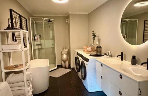 Sola Apartment | Apartment right by the beach and Sola airport