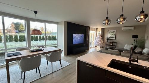 Osoyro Apartment | Apartment Suite in Os