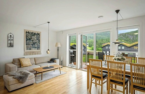 Fidjeland Apartment | Apartment with ski-in by lit trail in Sirdal