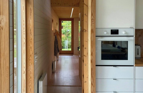 Finnholmen House | Archipelago cottage surrounded by forest on Blidö