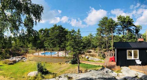 Djurhamn House | Archipelago-house with pool, boat and bikes