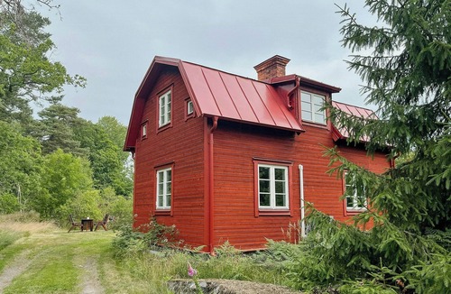 Karlsudd House | Archipelago Idyll with Historic Charm from 1926