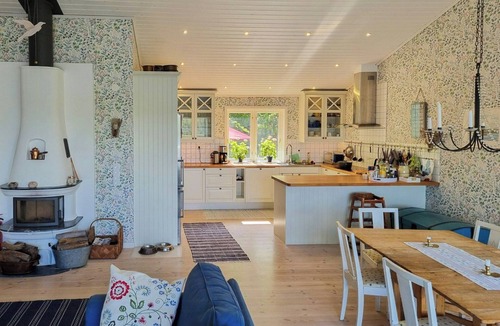 Djurhamn House | Archipelago villa with private pier on Vindö