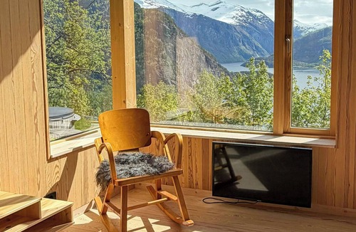 Valldal House | Architect cabin in countryside near Geiranger