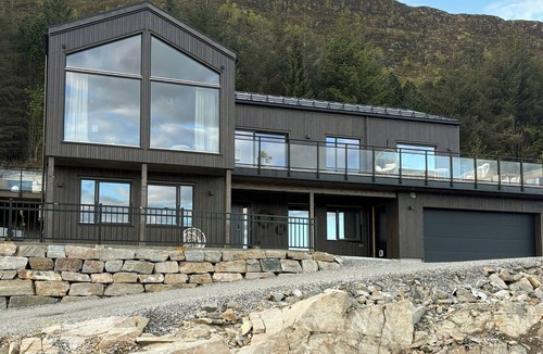 Sande House | Architect-designed home in the heart of Sunnmøre