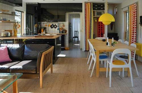 Solvesborg House | Architect-designed house with deck on peninsula