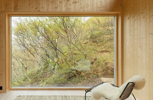Stokkoya House | Architect drawn cabin with sea view at Stokkøy