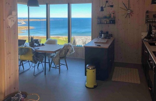 Stokkoya House | Architect drawn cabin between sea and mountain