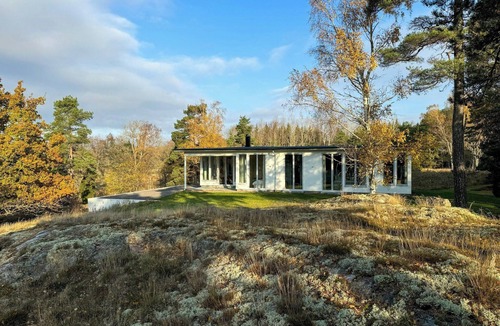 Nykoping Municipality House | Architect house by Per Öberg with sea view