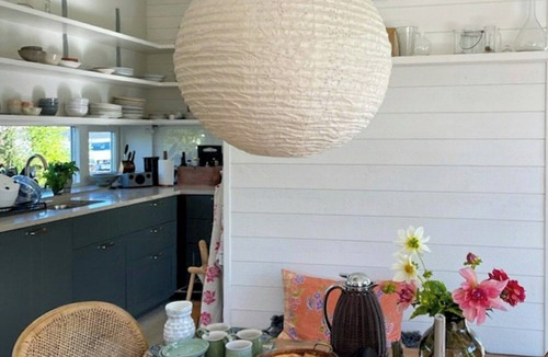 Burgsvik House | Architect house with conservatory in Sudret