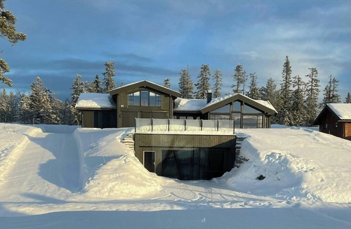 Gran House | Architect mountain cabin at Lygna with views