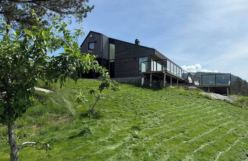 Skjold House | Architect's cabin with sea views in Skjold