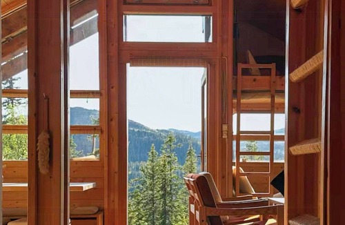 Fla Municipality House | Architectural gem near cross country trails