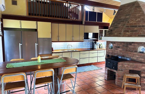 Northern Stockholm County Villa | Architectural Villa with 3 Fireplaces, Countryside
