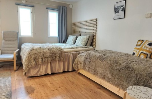 Rovaniemi Apartment | Arctic Aurora Apartment Near Nature - Peaceful Location with Northern Lights Right in the Backyard, Free from Light Pollution, in the Hometown of Santa Claus, Rovaniemi