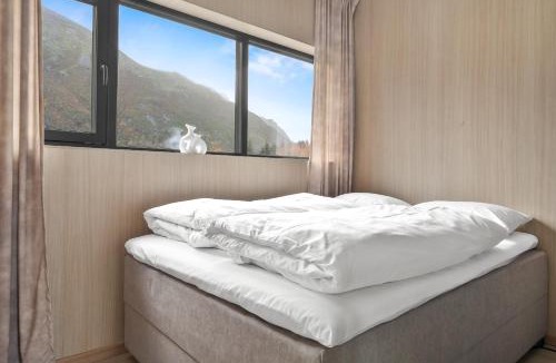 Vagan House | Arctic aurora lodge with jacuzzi and sauna