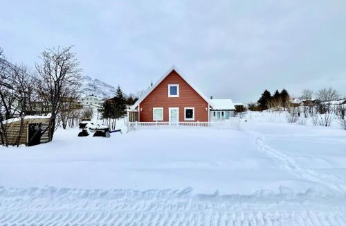 Sørvagen House | Arctic Getaway Sørvågen