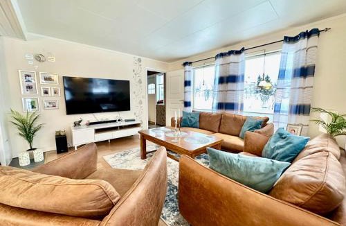 Sørvagen House | Arctic Getaway Sørvågen